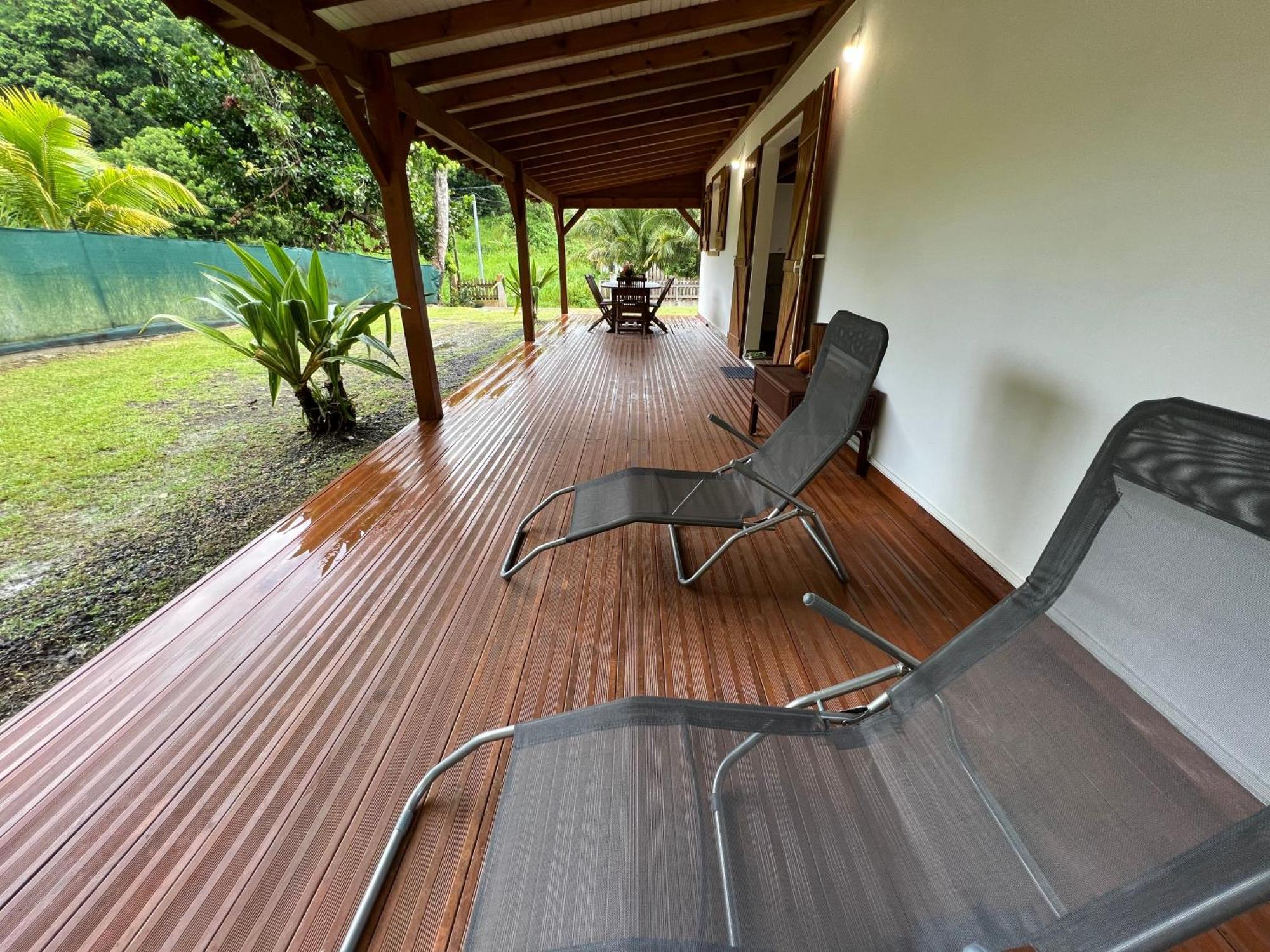 Villa au calme avec Jacuzzi, Villa Le Boursoie Les Abymes Esterno foto