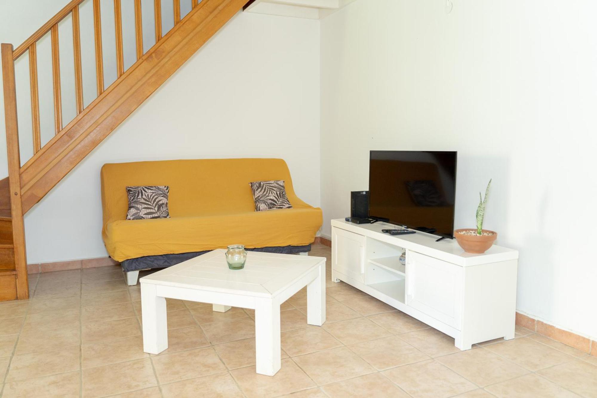 Villa au calme avec Jacuzzi, Villa Le Boursoie Les Abymes Esterno foto